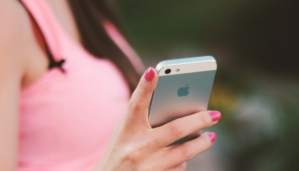 UK national centre for child protection warns about the risk of “sexting”